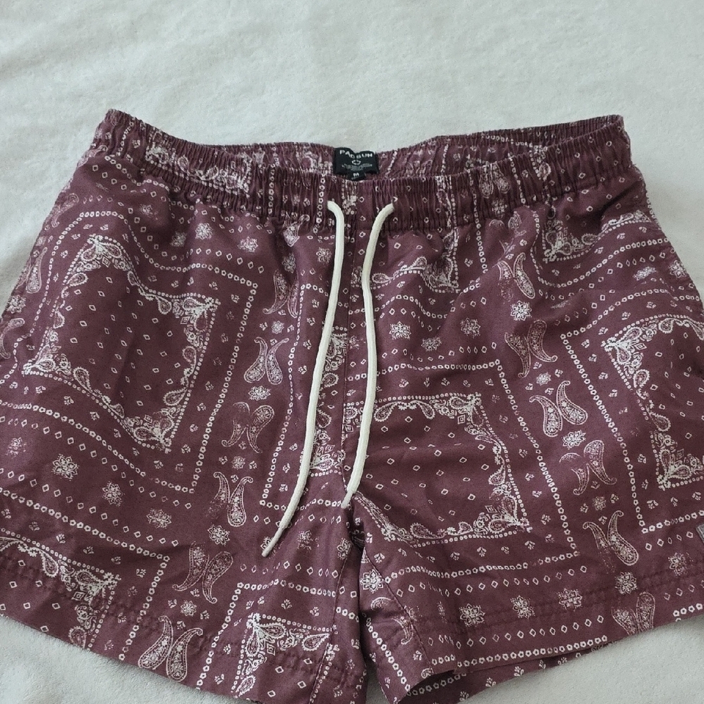 Men's Paisley Print Shorts - Maroon
